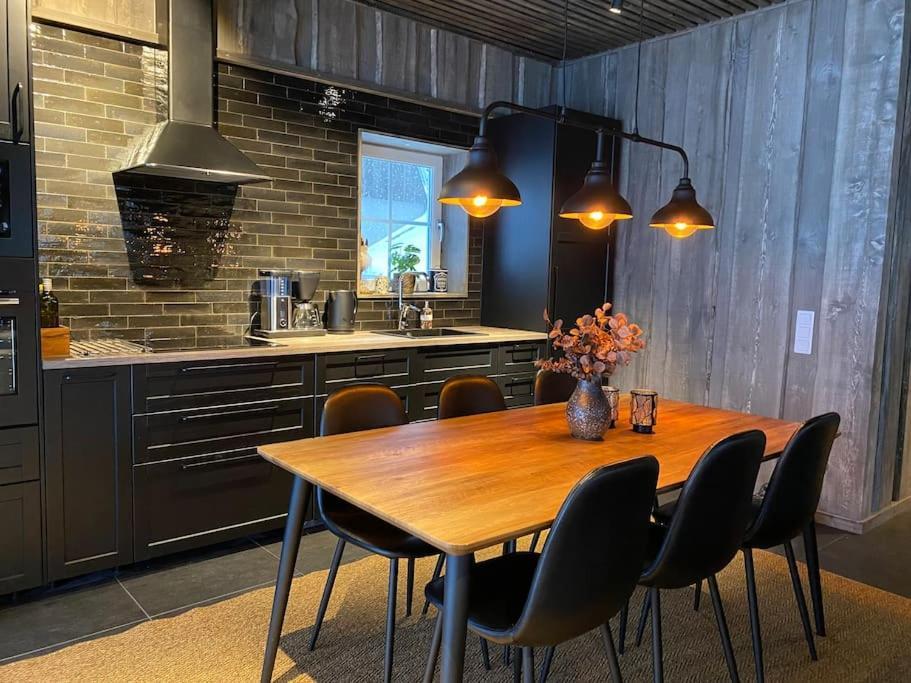 Modern Stuga Med Ski Lodge Kaensla Järvsö 外观 照片