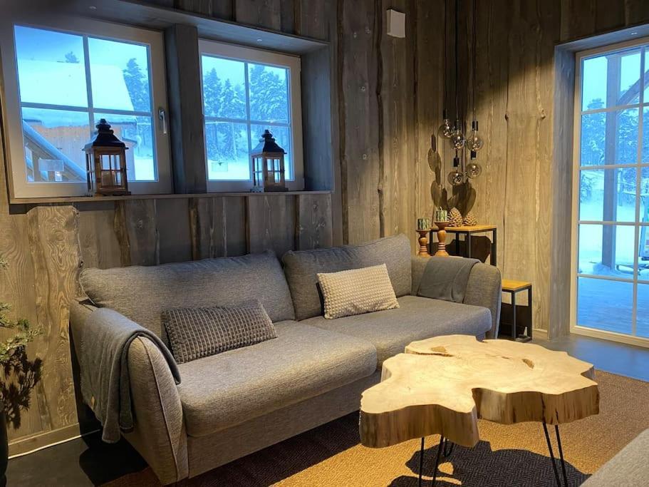 Modern Stuga Med Ski Lodge Kaensla Järvsö 外观 照片